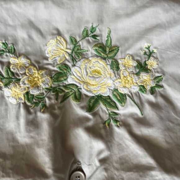 SH|collection neutral tan embroidered floral back trench coat - Picture 10 of 15